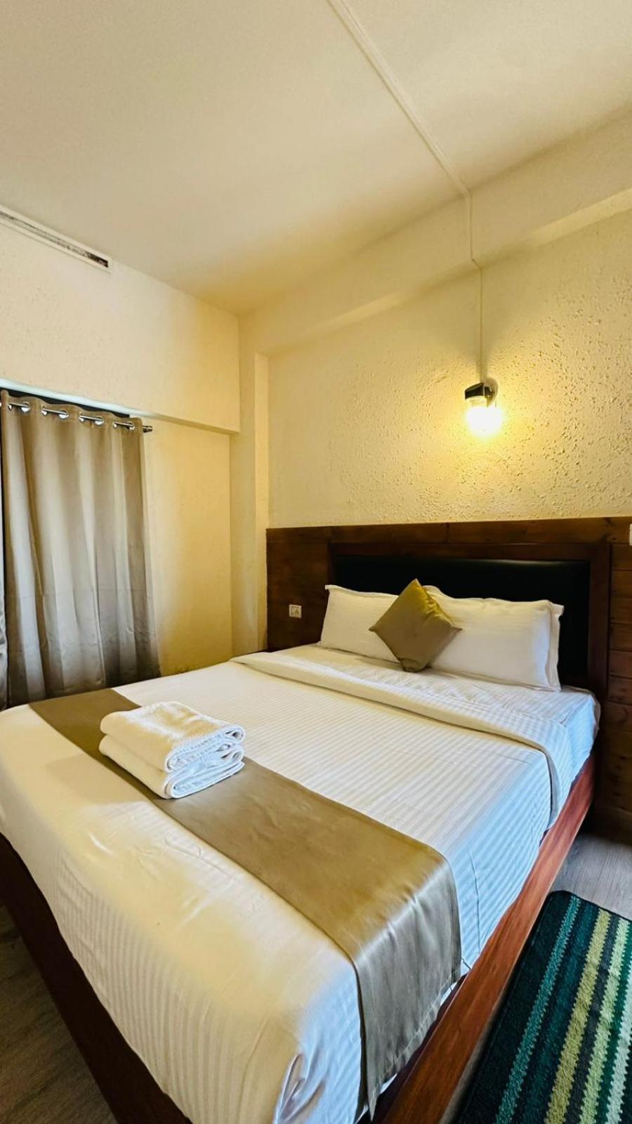 Wild Elephant Resort Kallar Vattiyar Exterior photo