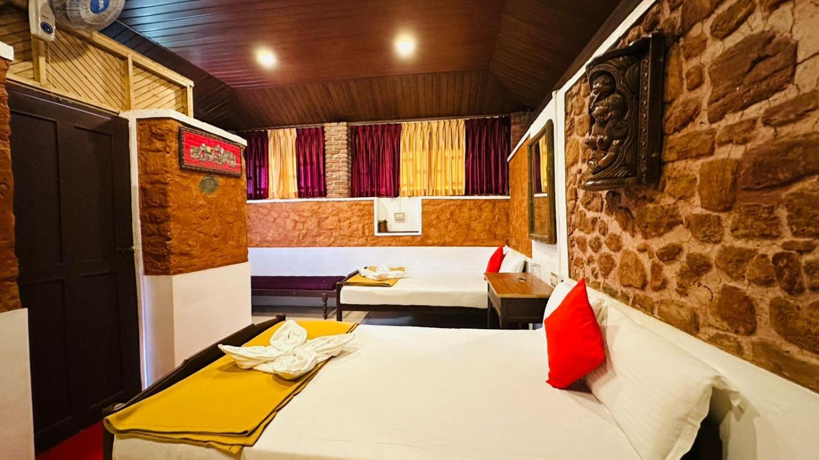 Wild Elephant Resort Kallar Vattiyar Exterior photo
