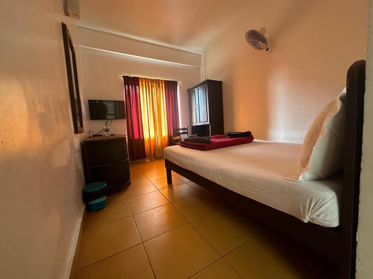 Wild Elephant Resort Kallar Vattiyar Exterior photo