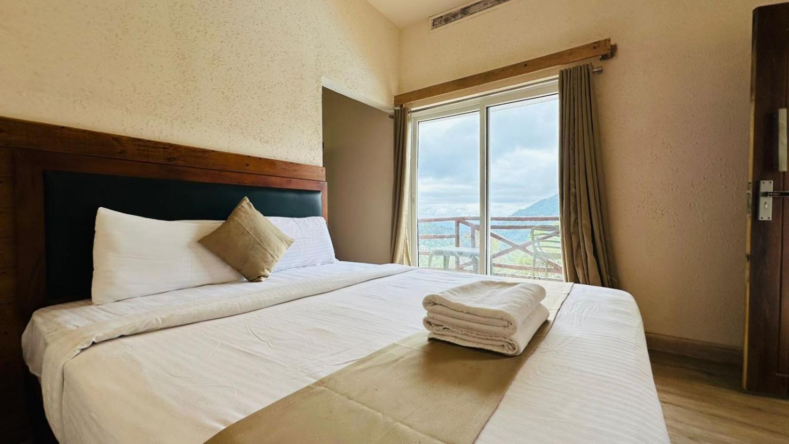 Wild Elephant Resort Kallar Vattiyar Exterior photo