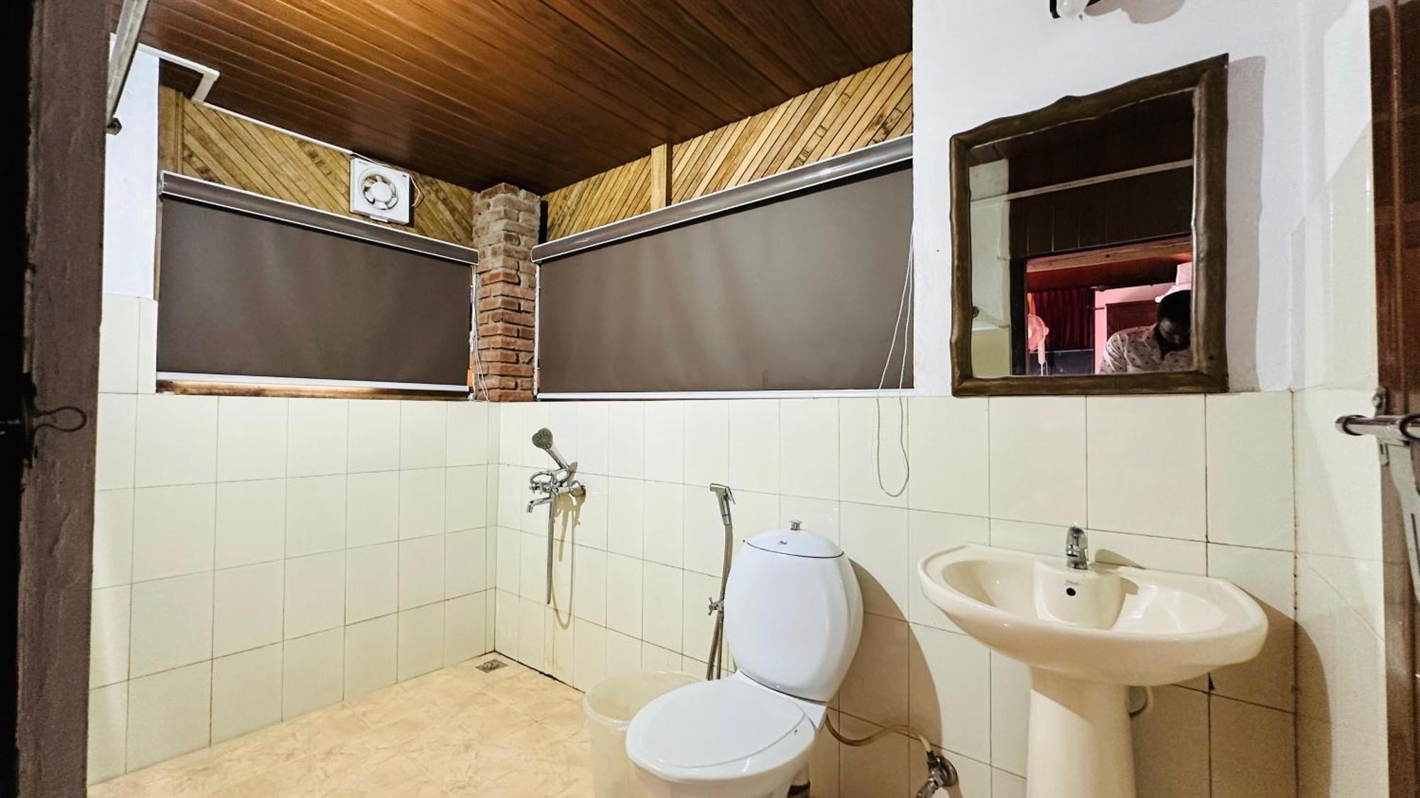 Wild Elephant Resort Kallar Vattiyar Exterior photo