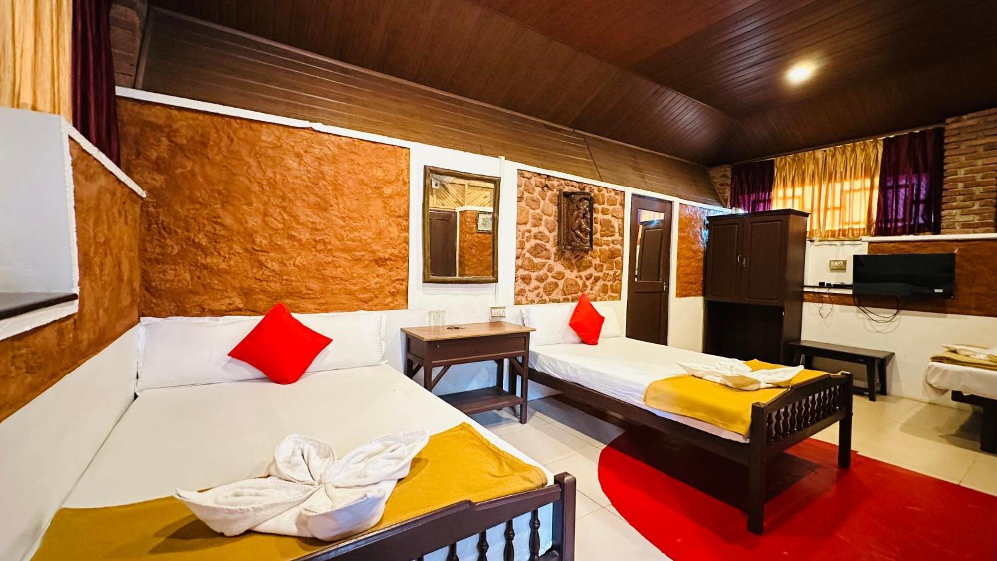 Wild Elephant Resort Kallar Vattiyar Exterior photo