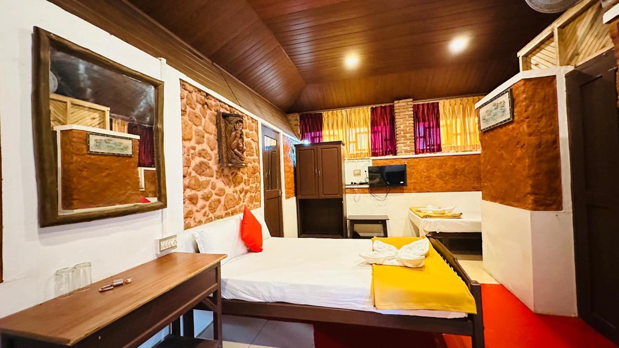 Wild Elephant Resort Kallar Vattiyar Exterior photo