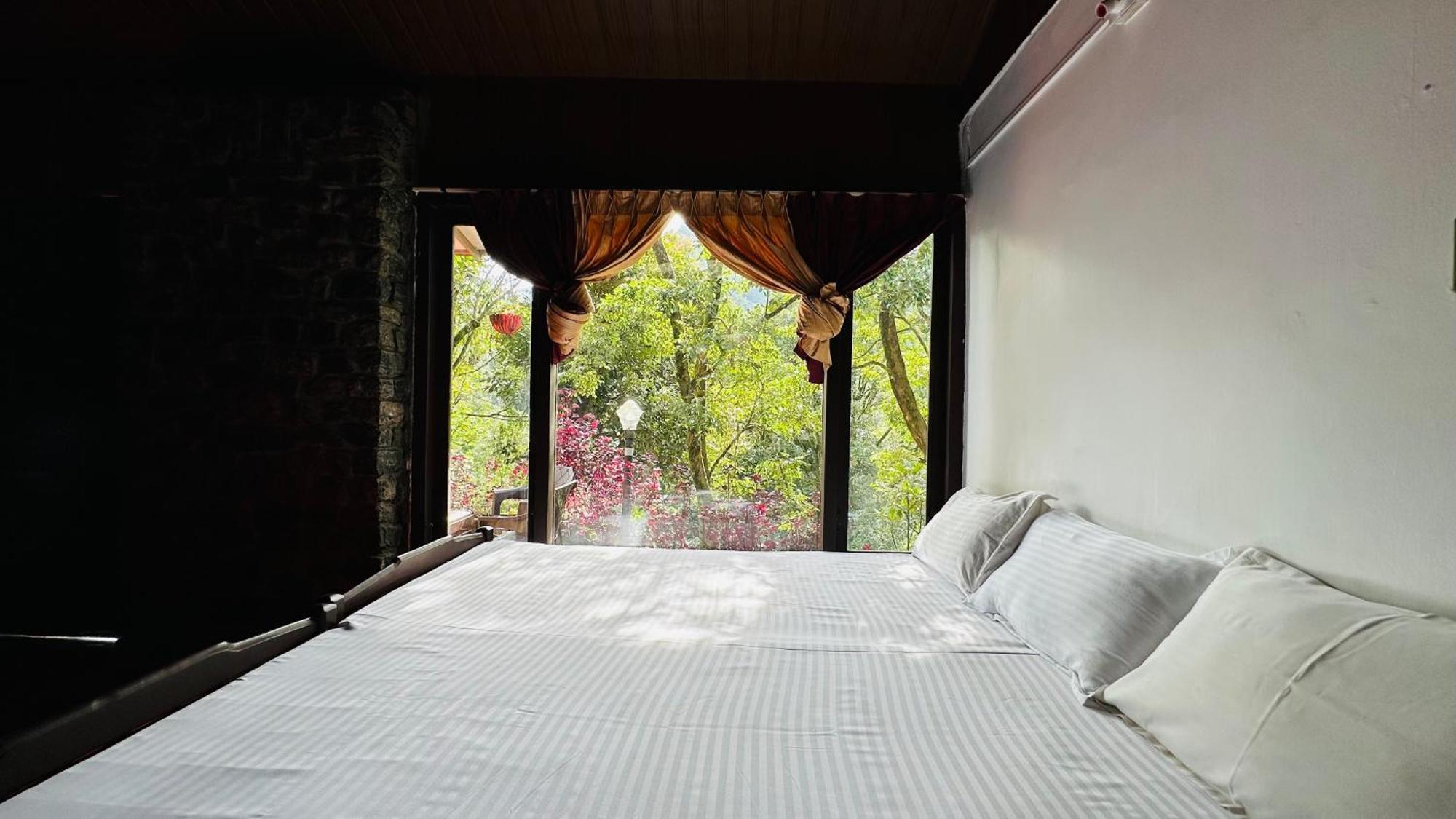 Wild Elephant Resort Kallar Vattiyar Exterior photo